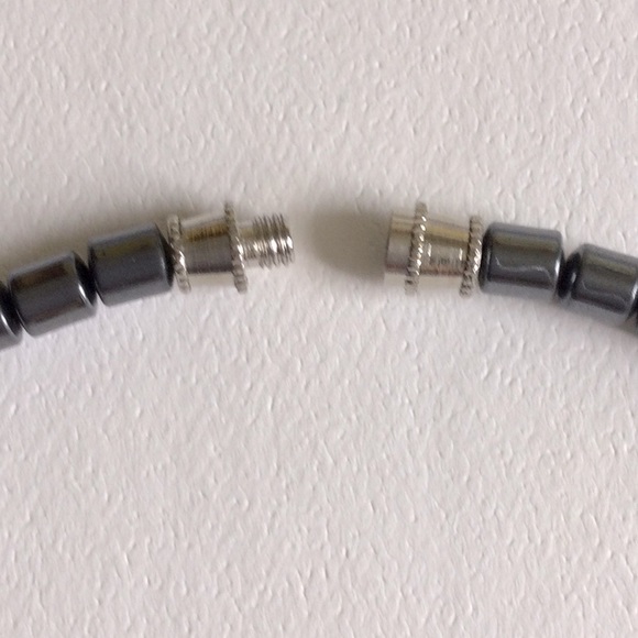 Hematite/Tiger Eye 🖤 Necklace - Picture 3 of 4